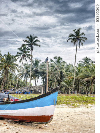 Fishing boats near the village of Kolva, pulled 65895569
