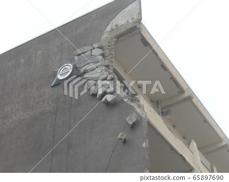 Crash of a freezing factory Crash of a freezing factory 65897690