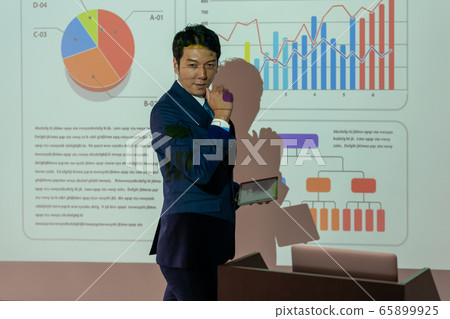 商務人士 商人 男性白領 65899925