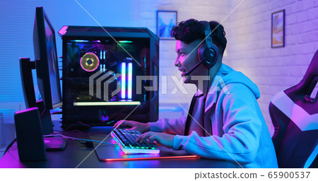 cyber sport gamer playing game 65900537