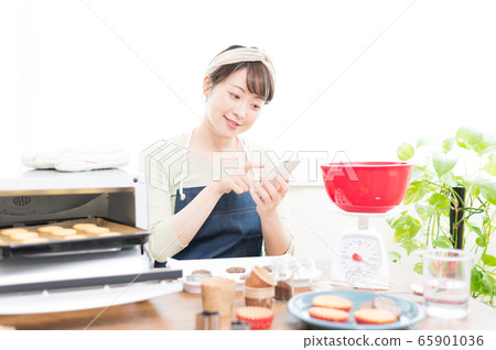 女人做糖果 65901036