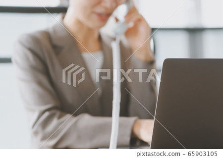 事業女性 商務女性 商界女性 65903105