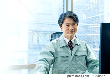 中層經理總裁工作服工人 65905540