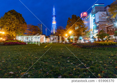 Sapporo TV Tower city view at night Sapporo TV Tower city view at night 65906370