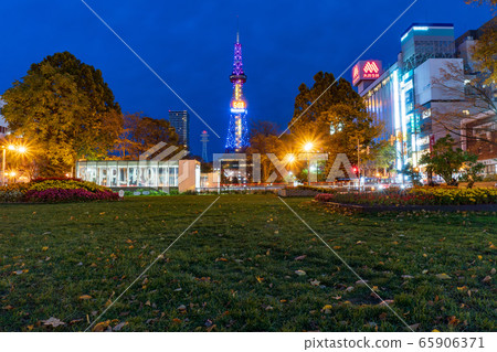 Sapporo TV Tower city view at night Sapporo TV Tower city view at night 65906371