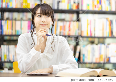 考慮用圓珠筆寫一個女人 65906769