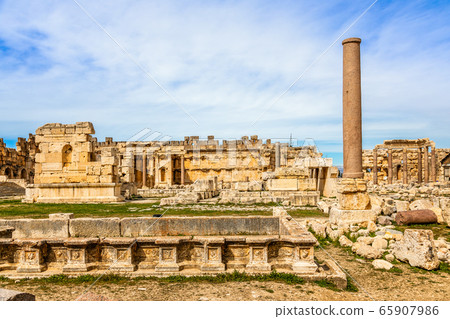 Ancient ruined walls of Grand Court of Jupiter 65907986