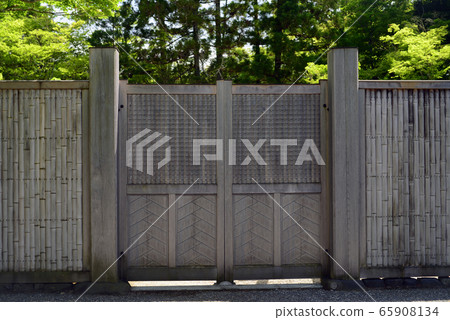 Shugakuin Imperial Villa front gate-1 65908134