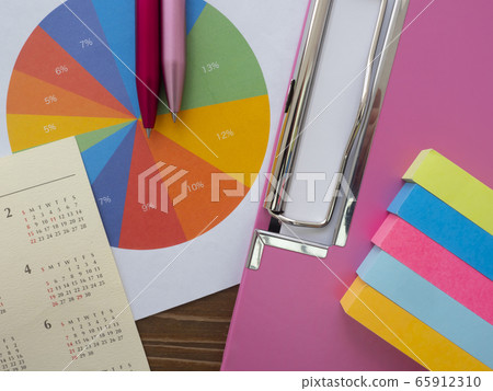 企業形象,圖表,日曆,活頁夾,女人 企業形象,圖表,日曆,活頁夾,女人 65912310