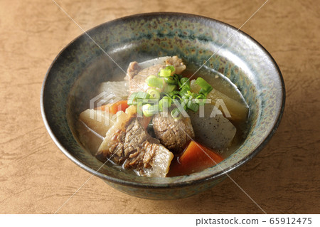 Stewed beef tendon 65912475