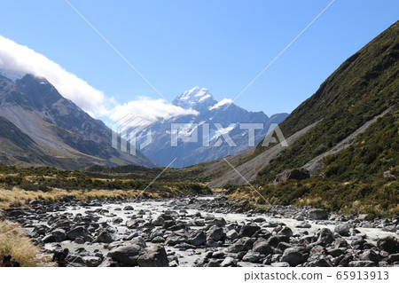 Mount Cook, New Zealand, Hooker Valley Mount Cook, New Zealand, Hooker Valley 65913913