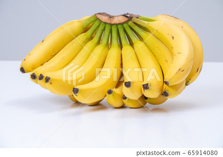 Banana image Banana image 65914080