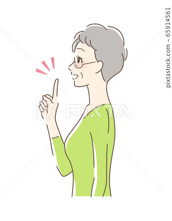女人微笑著和手指的側面 65914561