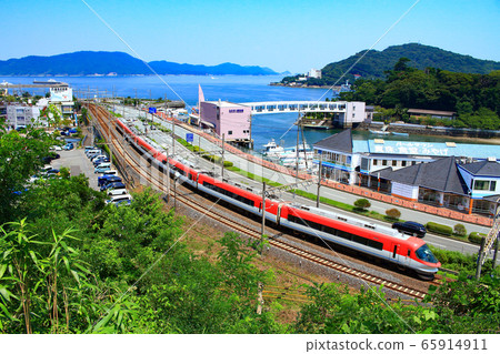 Townscape of Toba City and Kintetsu Train Townscape of Toba City and Kintetsu Train 65914911