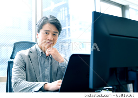 Office casual male businessman executive 65919165