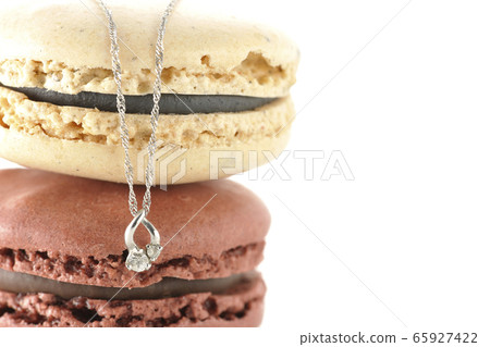 Macaroons and necklaces 65927422
