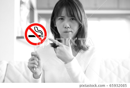 惱人的香煙的圖像 65932085