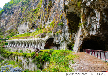 臺灣花蓮太魯閣峽谷Taiwan hualien taroko valley landscape 65933342