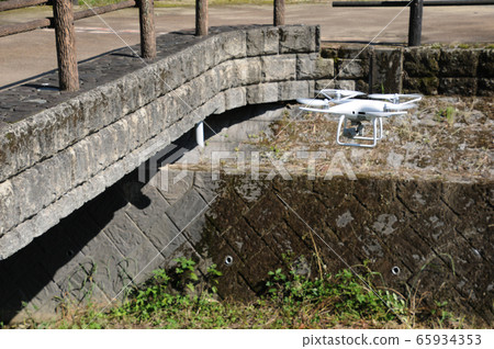 Aerial photography and inspection with a drone 65934353