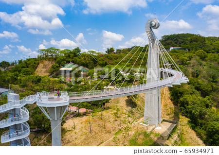 臺灣高雄崗山之眼吊橋The Eye of Gangshan, Kaohsiung, Taiwan 65934971