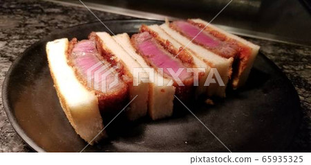 和牛炸肉排三明治 和牛炸肉排三明治 65935325