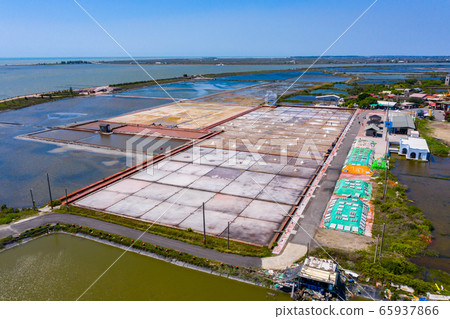臺灣臺南井仔腳瓦盤鹽田Tainan salt pan, Asia, Taiwan 臺灣臺南井仔腳瓦盤鹽田Tainan salt pan, Asia, Taiwan 65937866