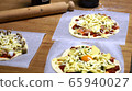 Pizza making 65940027