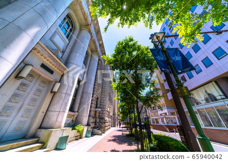 Yokohama cityscape in Japan I want a carriageway that looks like a fresh green 65940042