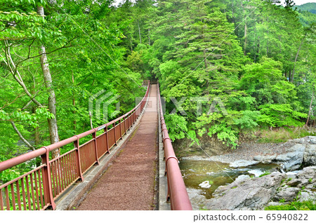 Ishifune Bridge in the Akigawa Valley 65940822