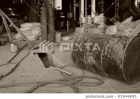 Construction site  65944895