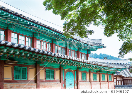 Ganghwa Cathedral built as a hanok 65946107