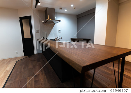 Solid flooring 65946507