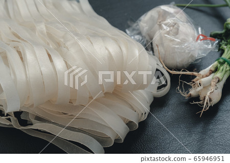 Noodles and garlic and coriander Noodles and garlic and coriander 65946951