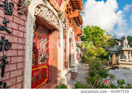 Middle gate of Fujian Hall Hoi An Vietnam 65947539