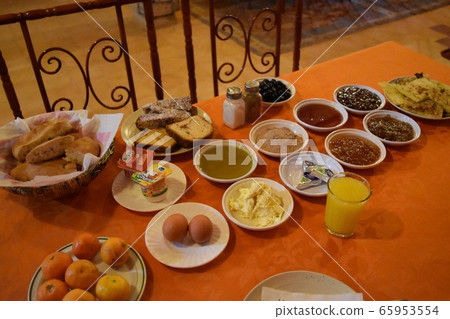 摩洛哥梅爾祖卡酒店早餐 65953554