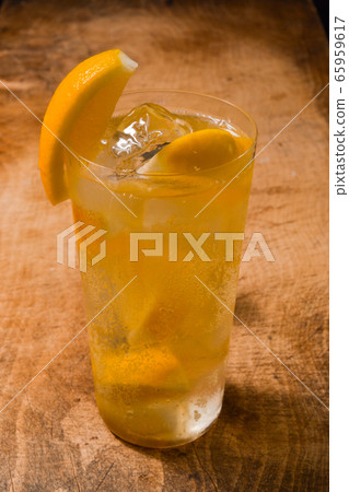 Chilled highballs and lemon sour 65959617