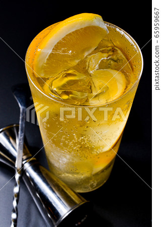 冷凍高球和檸檬酸 65959667