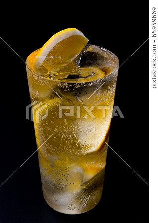 冷凍高球和檸檬酸 65959669