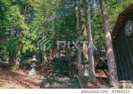Torii and stone steps at Hachiman Shrine, Shiojiri City Torii and stone steps at Hachiman Shrine, Shiojiri City 65960223