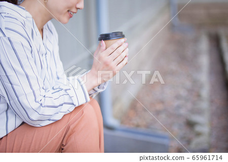  Casual business employee 65961714