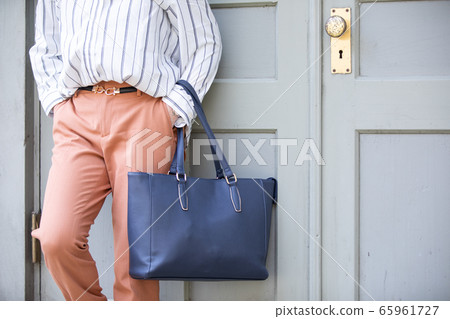  休閒商務員工 65961727