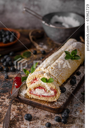 Sweet creamy roulade Sweet creamy roulade 65962729