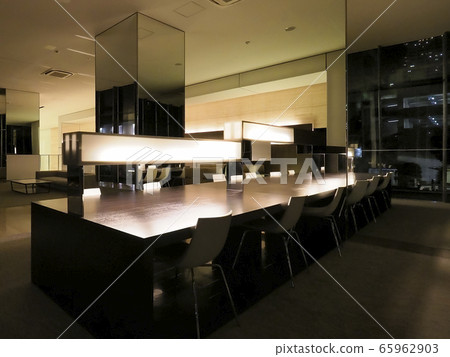 塔大廈休息室 65962903