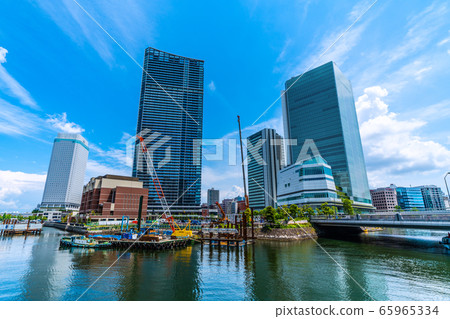 Yokohama Cityscape in Japan Transforming Yokohama Bay Area (Hotel, Tower Mansion, Yokohama City Hall, etc.) Yokohama Cityscape in Japan Transforming Yokohama Bay Area (Hotel, Tower Mansion, Yokohama City Hall, etc.) 65965334