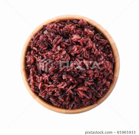 Riceberry rice isolate on white background 65965933