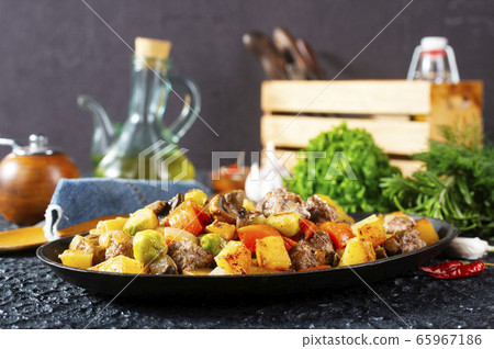 vegetabkes with meatballs vegetabkes with meatballs 65967186