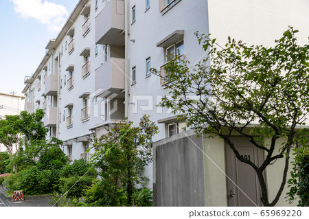 Scenery of the housing complex in Kasukabe, Kasukabe, Saitama, Japan Scenery of the housing complex in Kasukabe, Kasukabe, Saitama, Japan 65969220