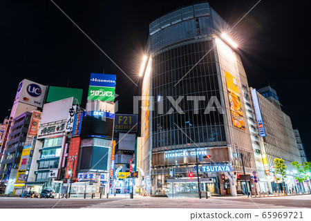2020年5月拍攝的澀谷站前廣場爭奪交叉路口城市夜景(東京澀谷區) 2020年5月拍攝的澀谷站前廣場爭奪交叉路口城市夜景(東京澀谷區) 65969721