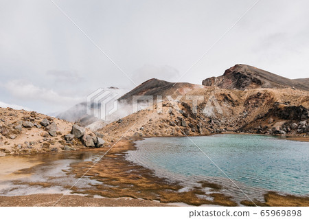 Tongariro National Park, New Zealand 65969898