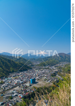 Mt. Fuji and Mt. Otsuki seen from Mt. 65970874